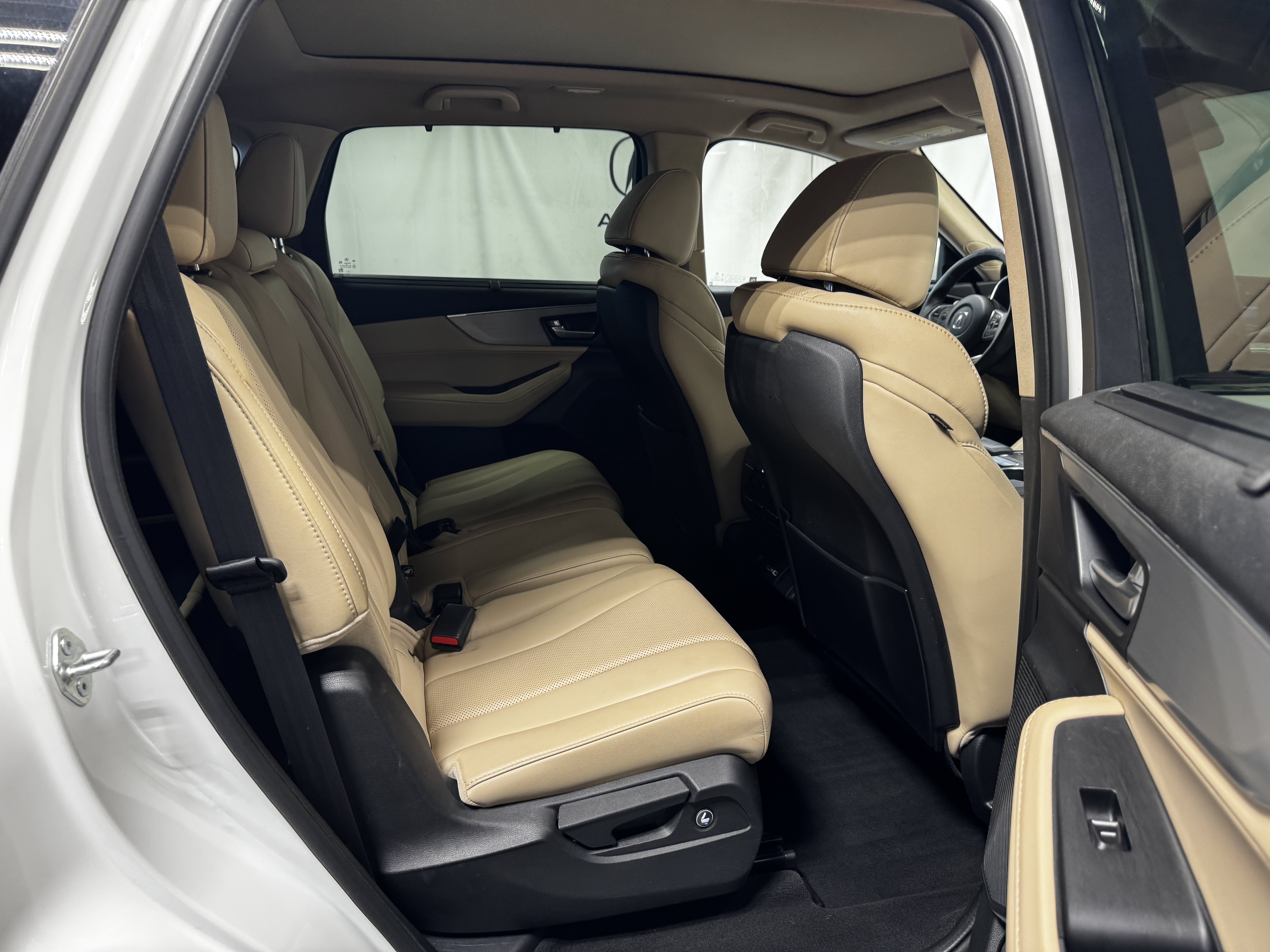 Used 2022 Acura MDX w/ Technology Package FWD image 38