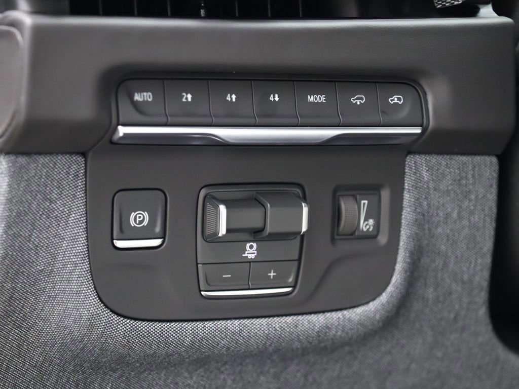 Used 2026 Cadillac Escalade Platinum Sport image 17