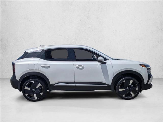 Used 2025 Nissan Kicks SR AWD/4WD image 4