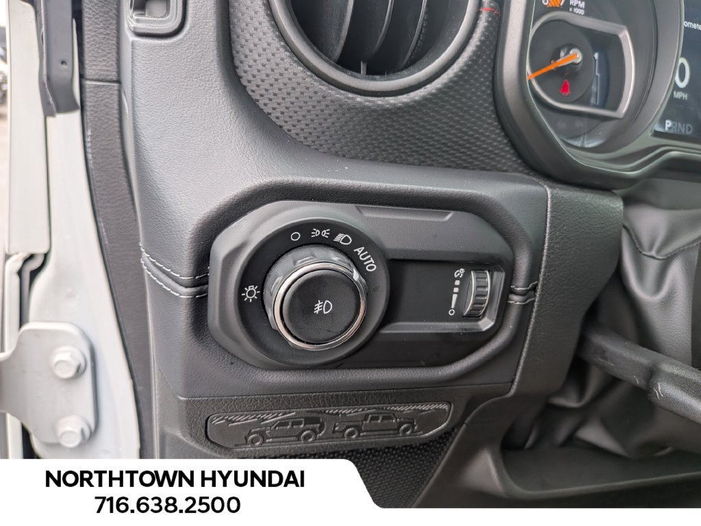Used 2026 Jeep Wrangler Unlimited Rubicon AWD/4WD image 23