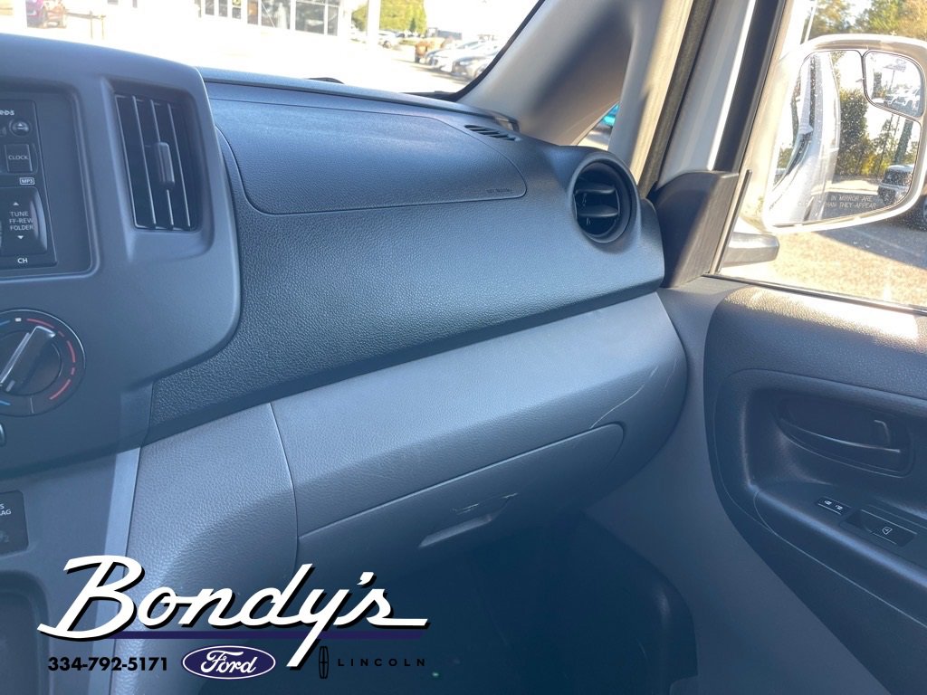 Used 2015 Nissan NV200 SV w/ Back Door Glass Package image 8
