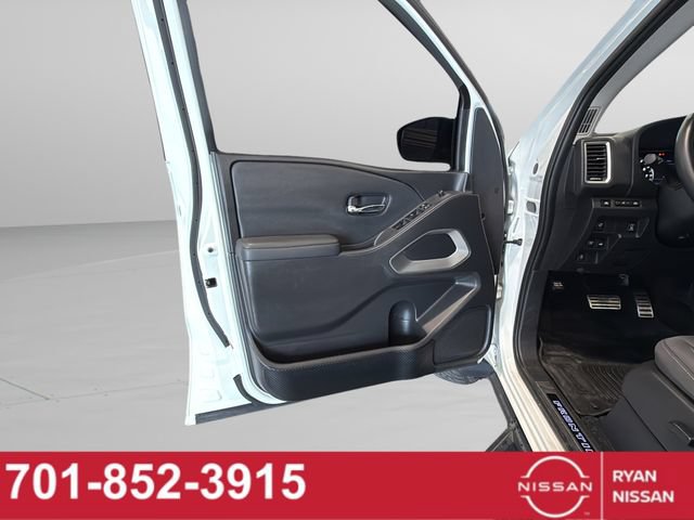 Used 2022 Nissan Frontier SV AWD/4WD image 32