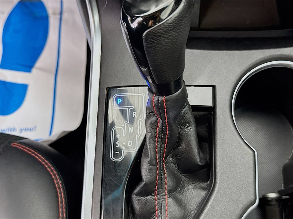 Used 2017 Toyota Camry SE w/ Moonroof Package FWD image 21