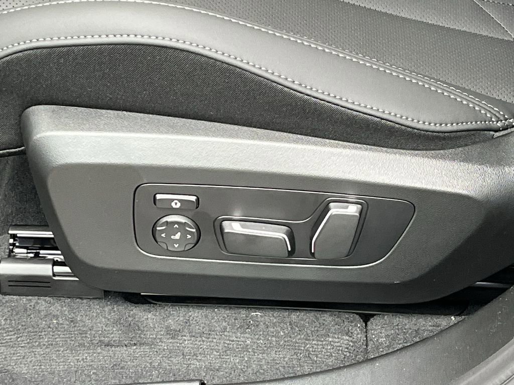 New 2025 BMW X3 xDrive30i w/ Premium Package image 12