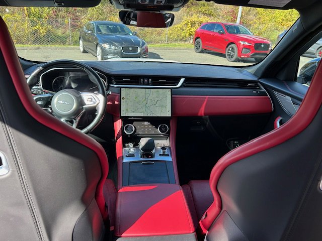 Certified 2023 Jaguar F-PACE R-Dynamic S image 20