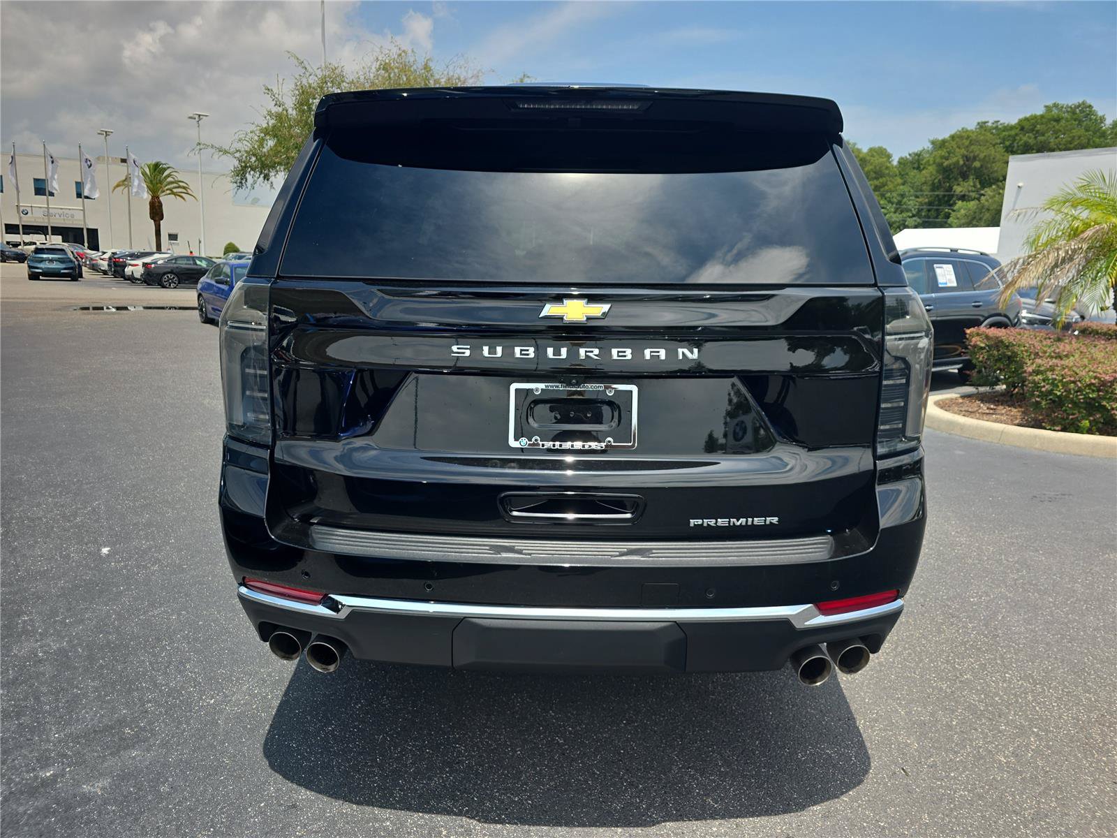 Used 2025 Chevrolet Suburban Premier AWD/4WD image 4