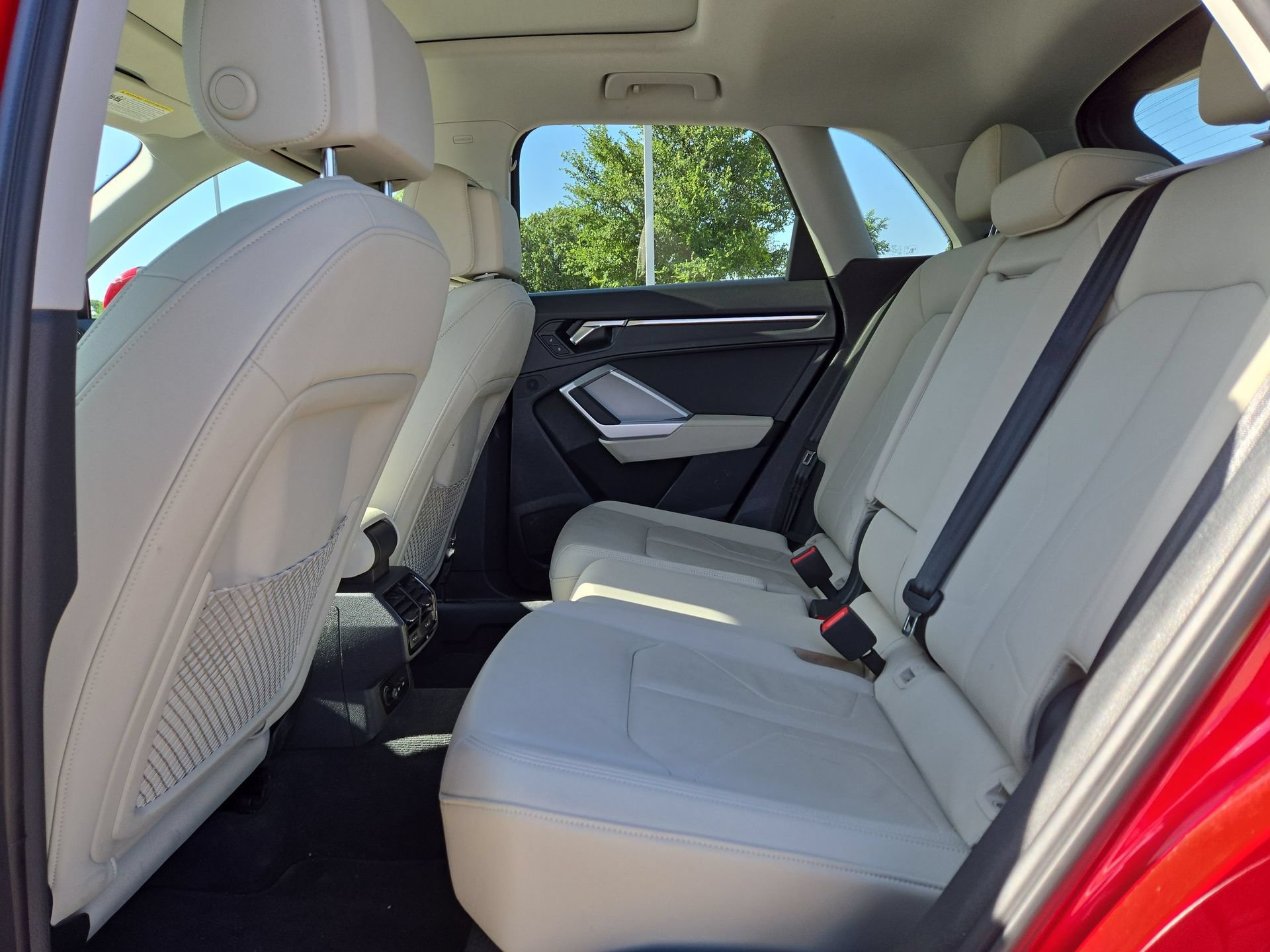 Certified 2025 Audi Q3 2.0T Premium AWD/4WD image 13