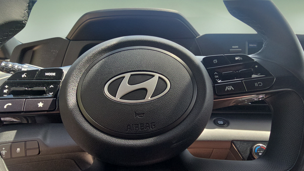 New 2026 Hyundai Elantra Sport FWD image 11