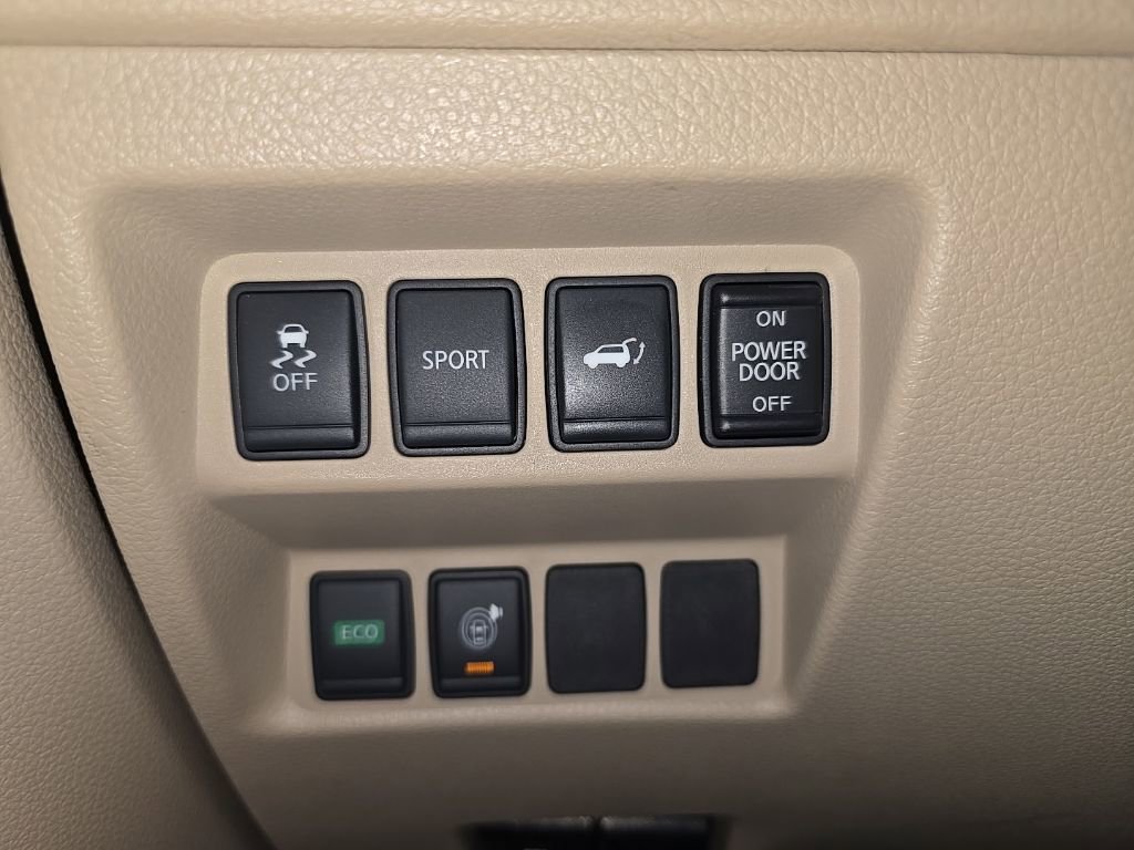 Used 2016 Nissan Rogue SV w/ SV Premium Package image 23