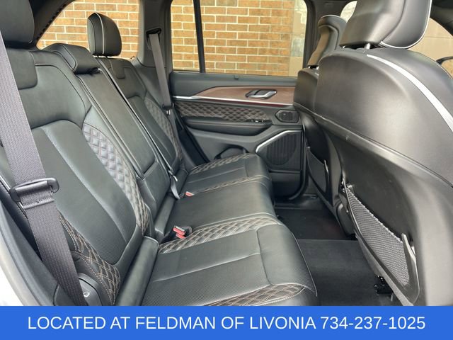 Used 2023 Jeep Grand Cherokee Summit w/ Luxury Tech Group V image 28