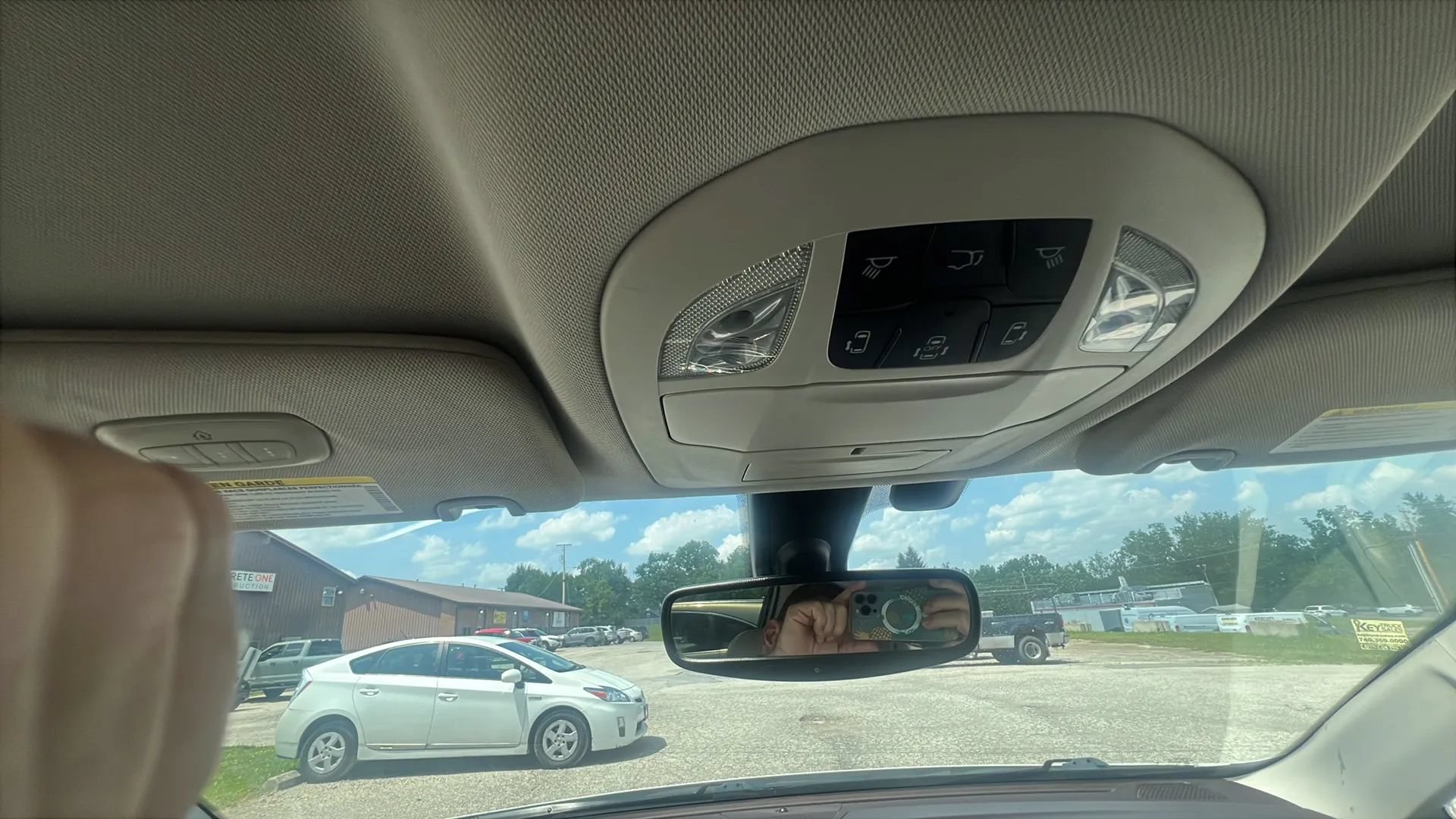 Used 2018 Chrysler Pacifica Touring-L Plus FWD image 27