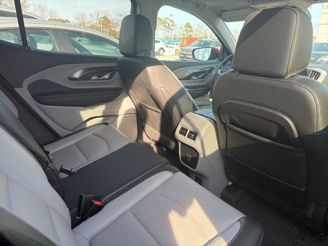 Used 2022 GMC Terrain SLT w/ Infotainment Package II image 8