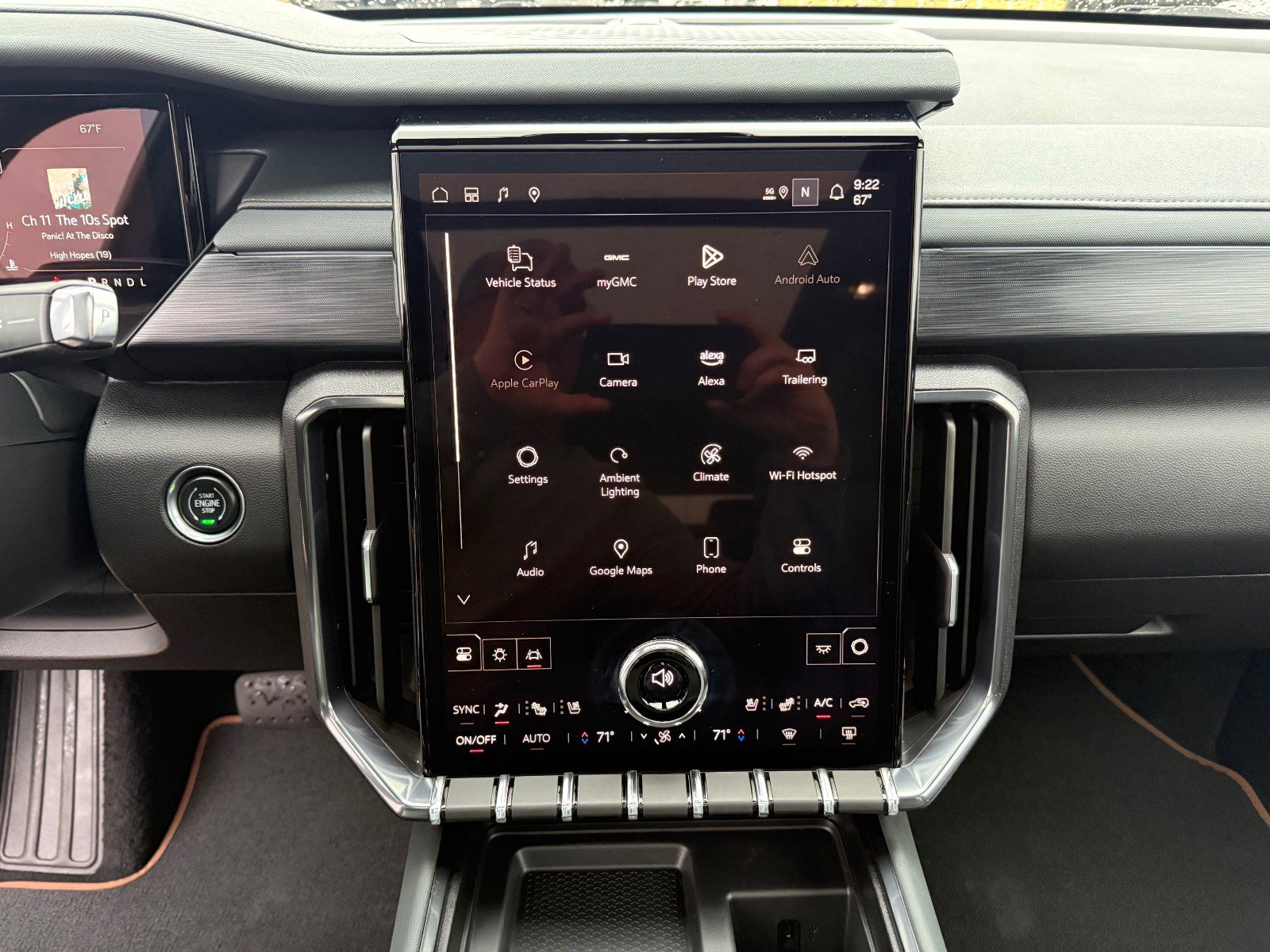 Certified 2025 GMC Acadia AT4 w/ Luxury Package image 24