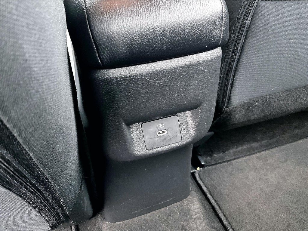 Used 2025 Nissan Versa SV FWD image 28