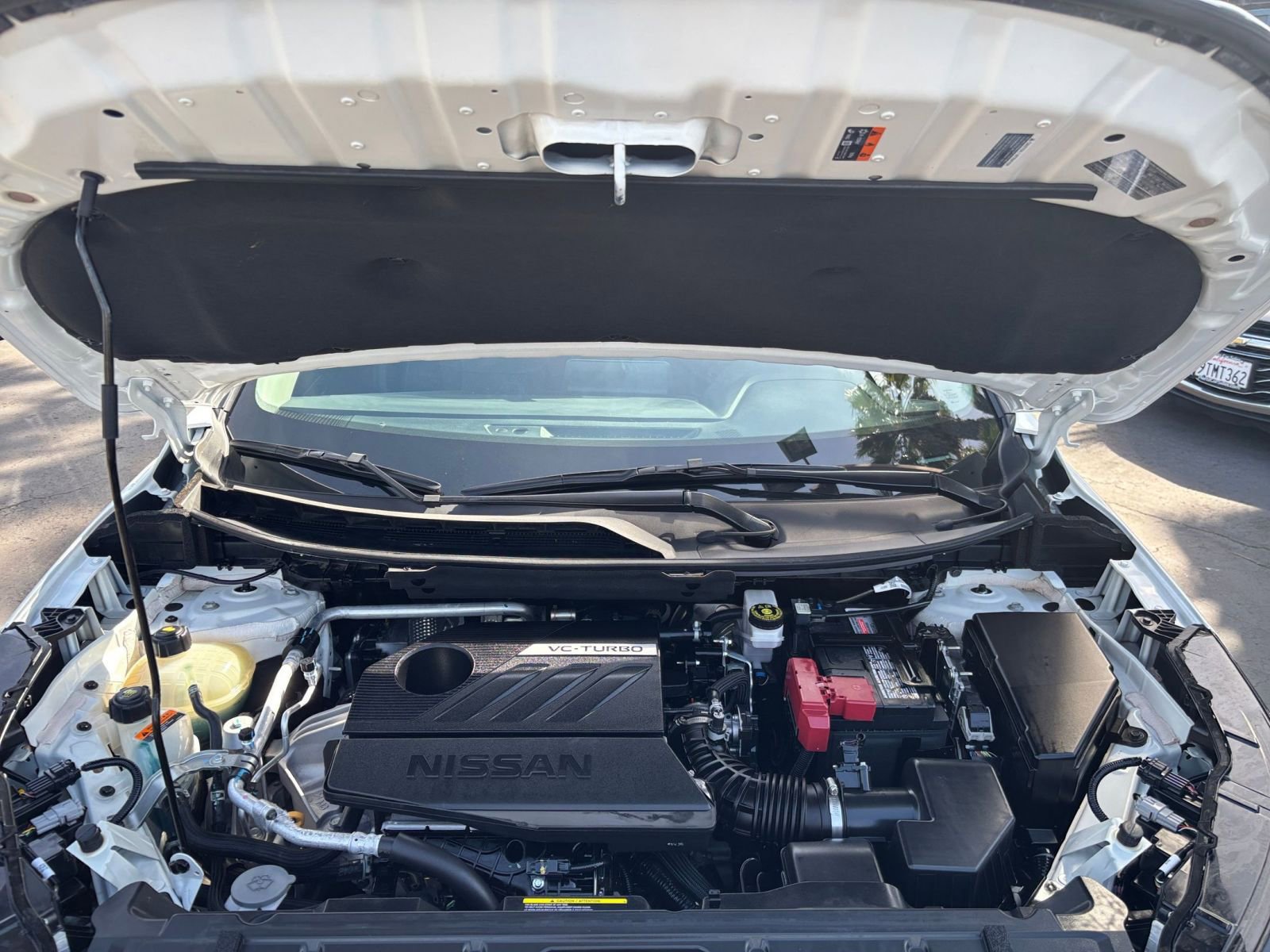 Used 2025 Nissan Rogue SV FWD image 34