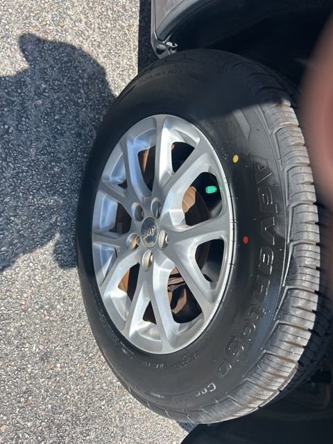 Used 2014 Jeep Cherokee Latitude w/ Comfort/Convenience Group image 8