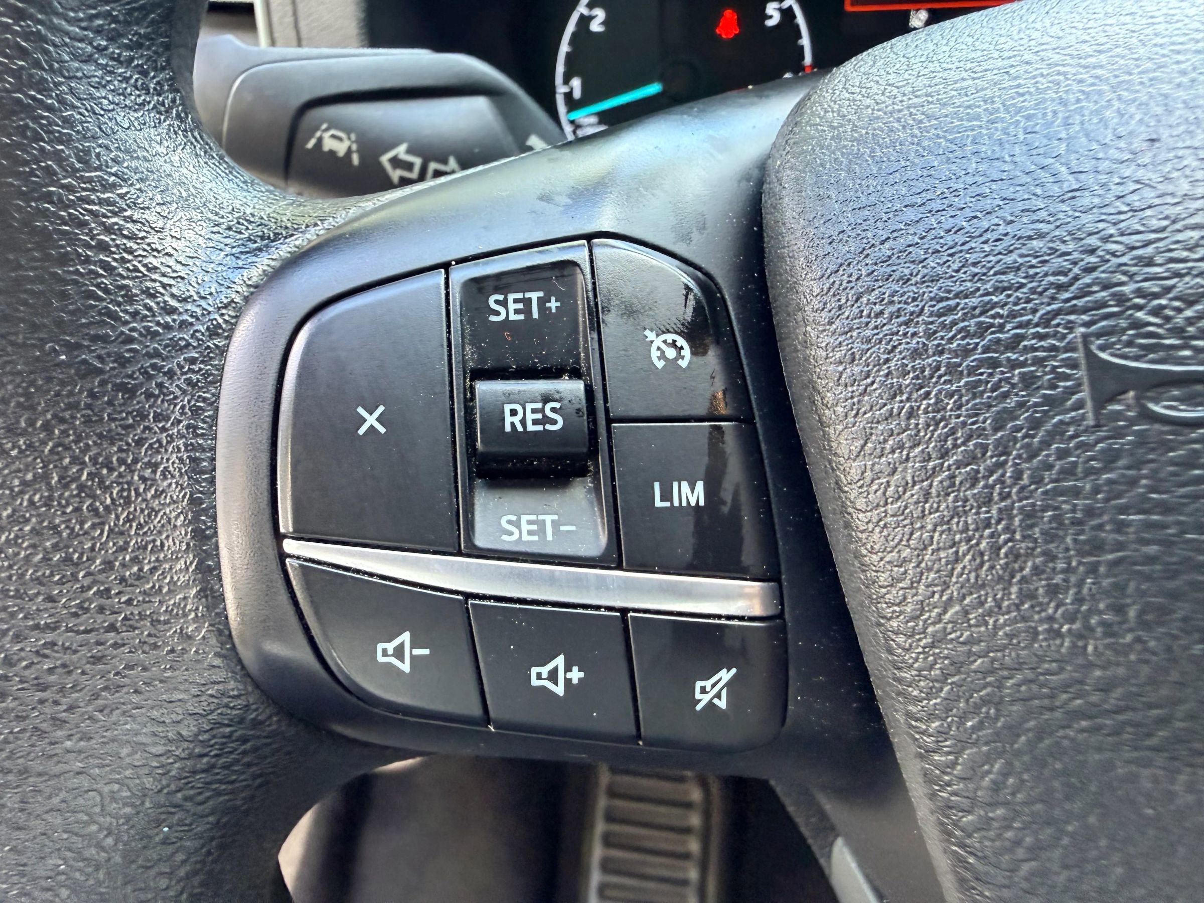 Used 2023 Ford Transit 350 XLT RWD image 17