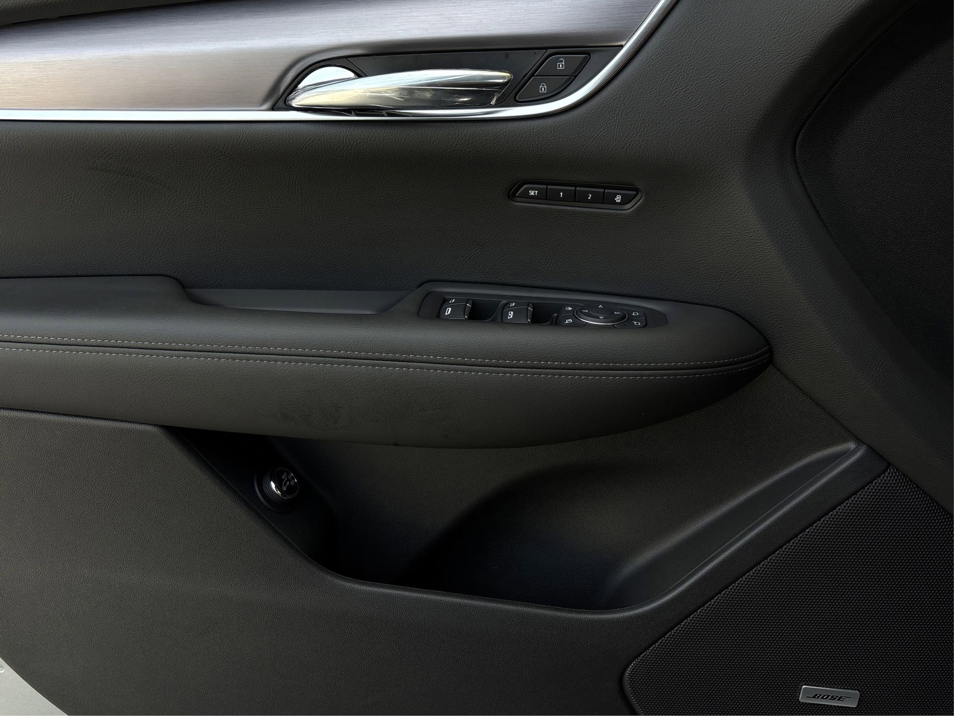 New 2025 Cadillac XT6 Luxury image 21