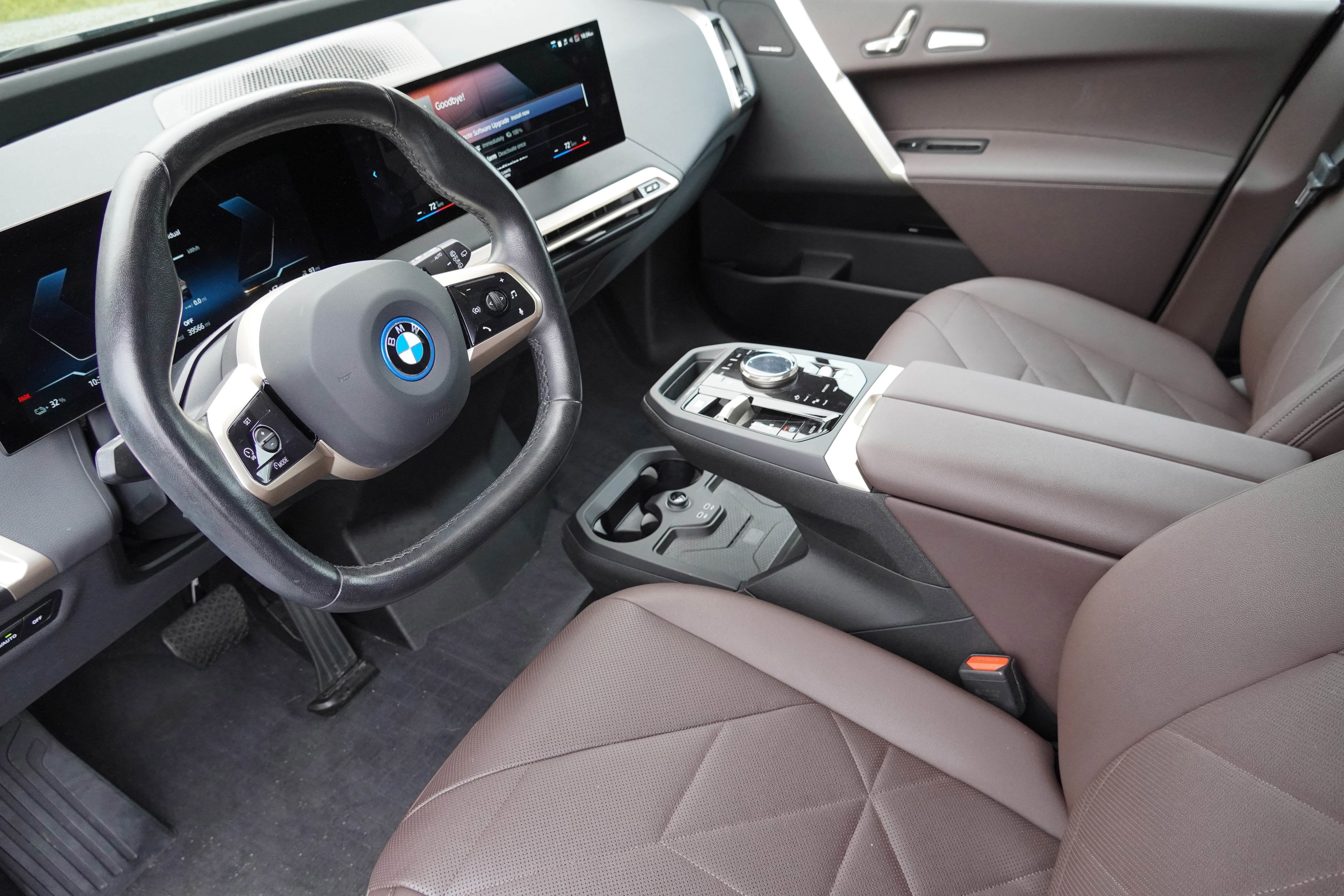Certified 2023 BMW iX xDrive50 w/ Convenience Package AWD/4WD image 9