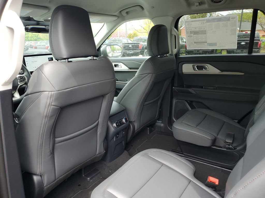 New 2026 Ford Explorer Active AWD/4WD image 29