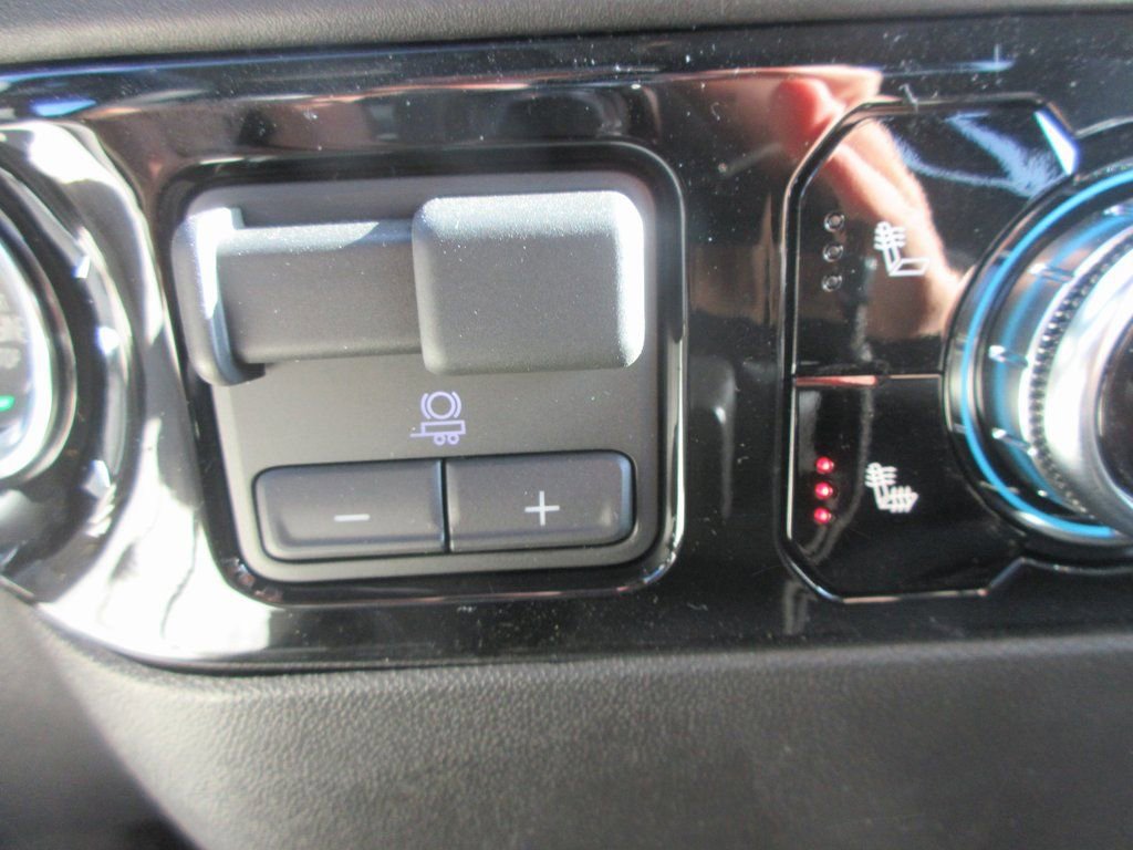 New 2026 GMC Sierra 1500 SLE w/ Max Trailering Package image 19