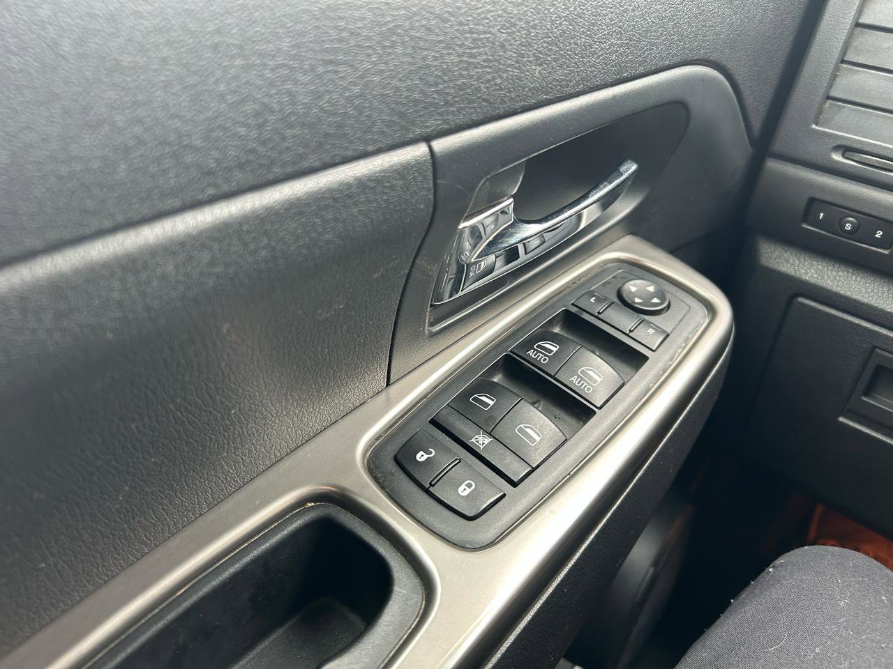 Used 2012 Jeep Liberty Limited Jet image 26