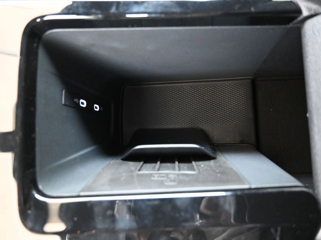 New 2026 Volkswagen Tiguan SEL R-Line image 34