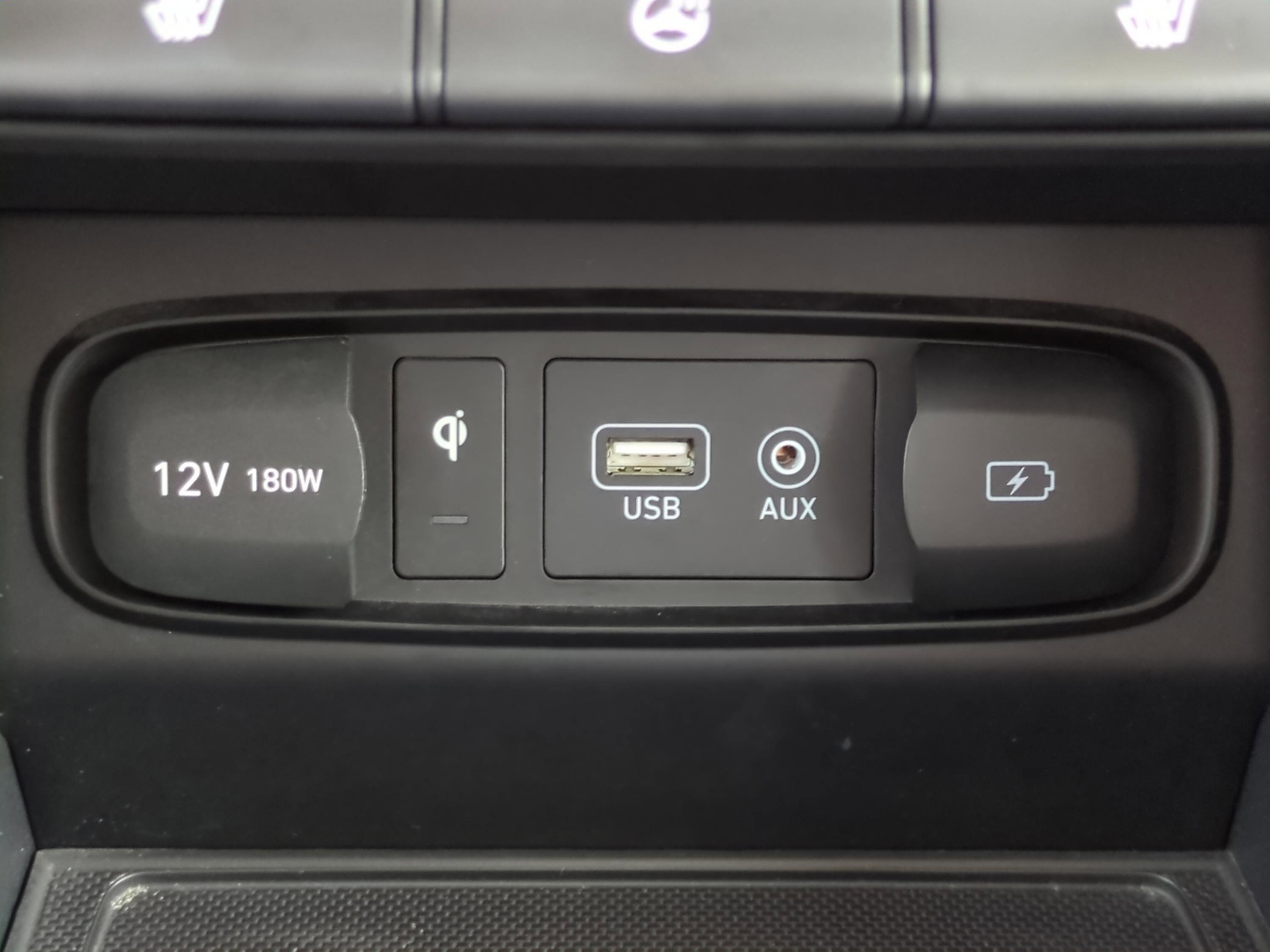 Used 2019 Hyundai Santa Fe FWD image 19
