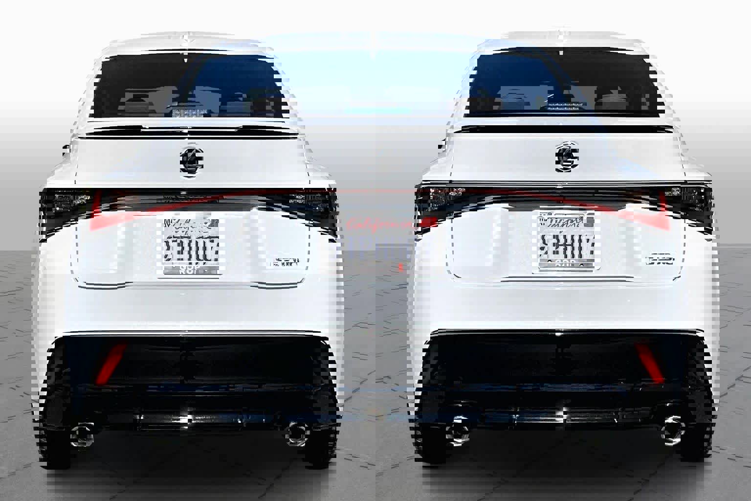 Certified 2025 Lexus IS 300 F Sport image 4