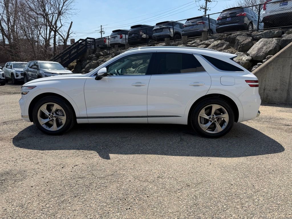 Used 2026 Genesis GV70 2.5T Advanced AWD/4WD image 2