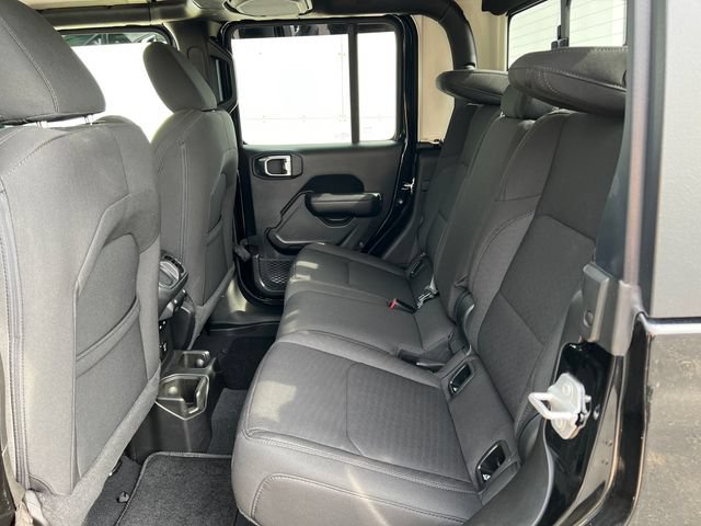 Used 2023 Jeep Gladiator Sport AWD/4WD image 5