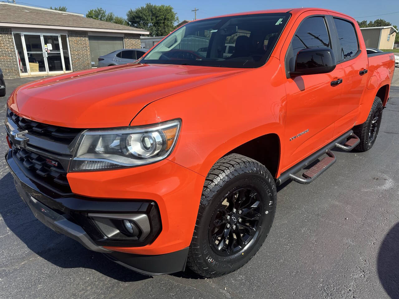 Used 2021 Chevrolet Colorado Z71 AWD/4WD image 3