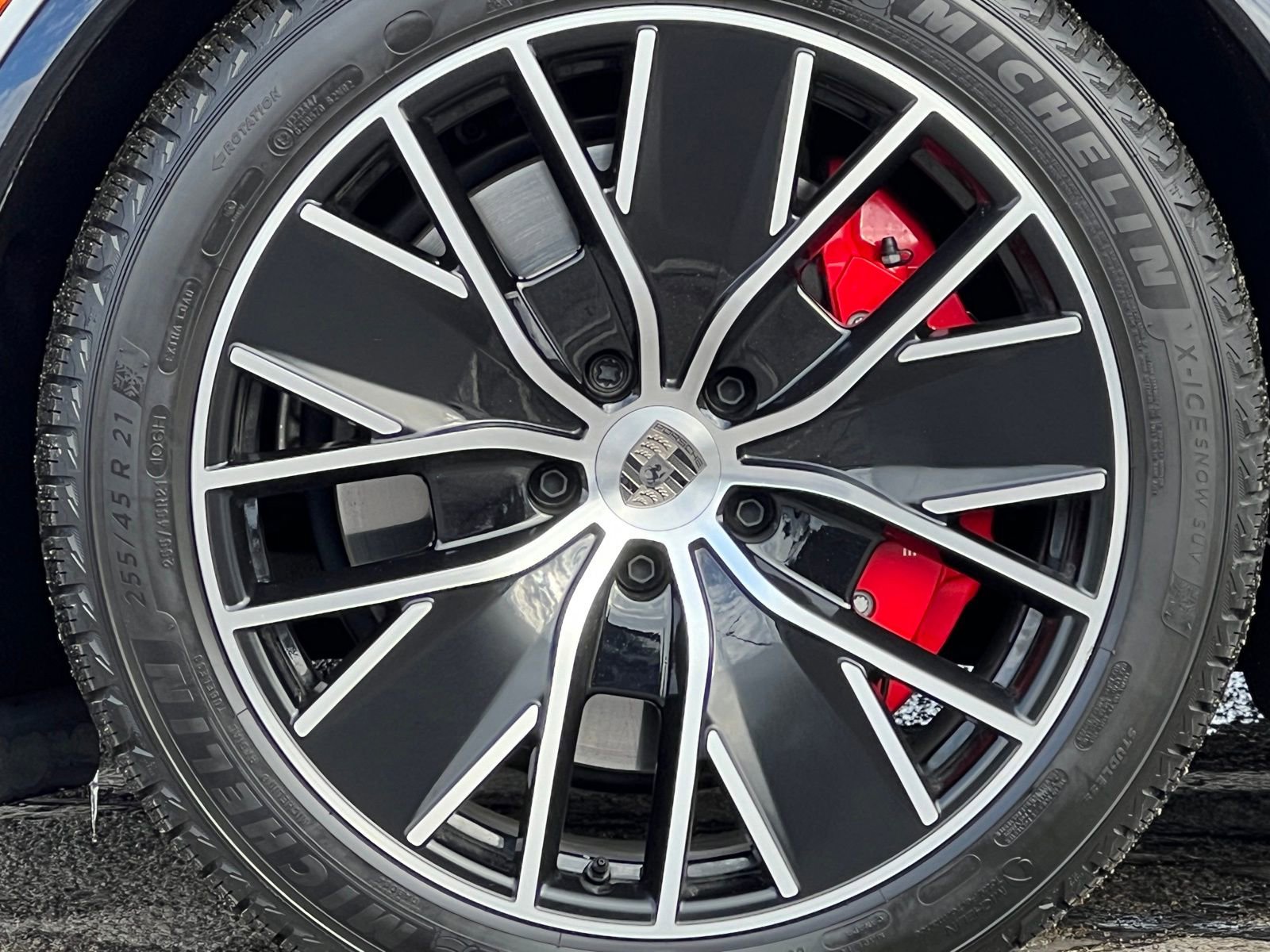 Certified 2025 Porsche Macan Turbo Electric image 12