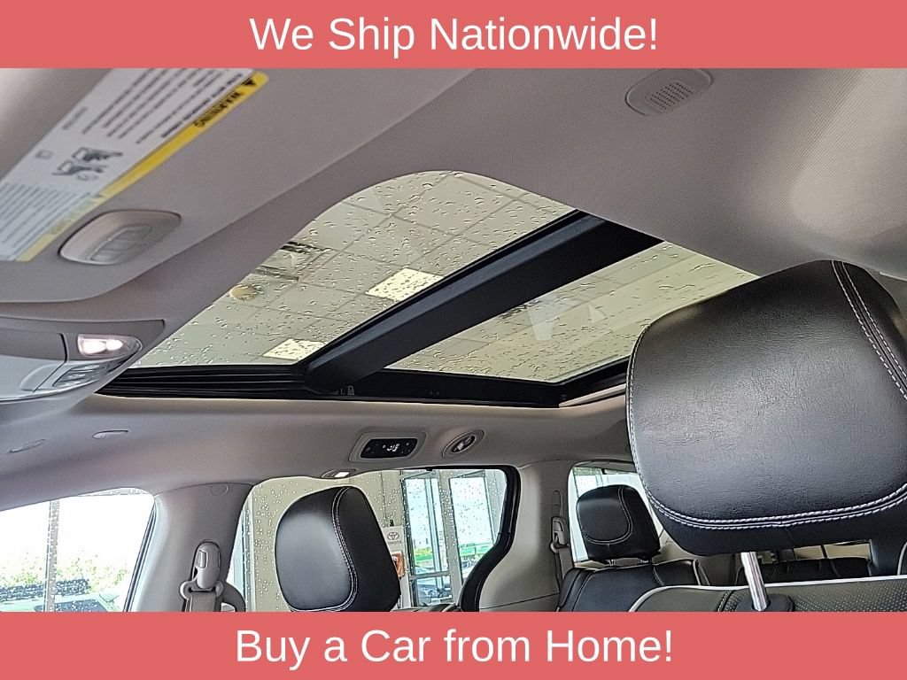 Used 2021 Chrysler Pacifica Limited AWD/4WD image 10
