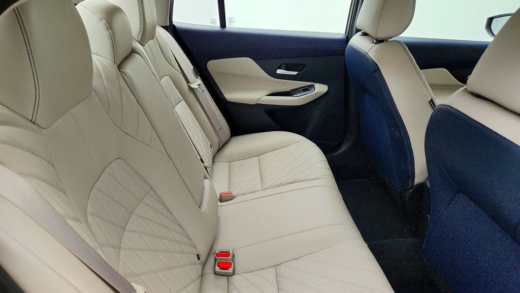 Used 2026 Nissan Sentra SL w/ Floor Mat Package FWD image 23
