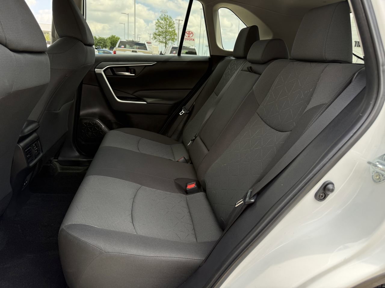 Used 2024 Toyota RAV4 XLE w/ Convenience Package image 27