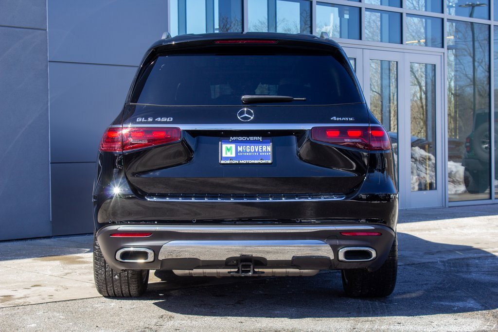 Used 2024 Mercedes-Benz GLS 450 4MATIC image 9