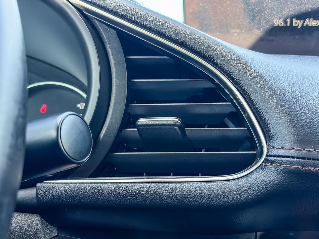 Used 2025 MAZDA MAZDA3 s image 25