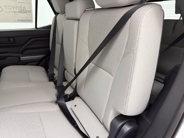New 2026 Toyota 4Runner SR5 AWD/4WD image 33