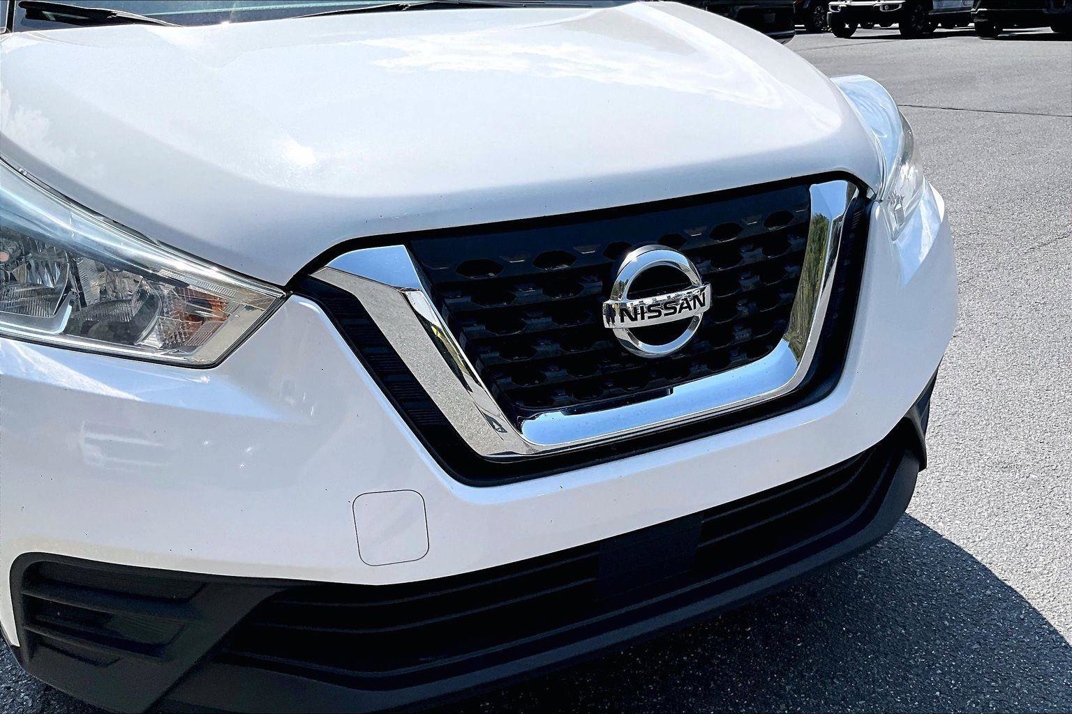 Used 2020 Nissan Kicks S FWD image 28