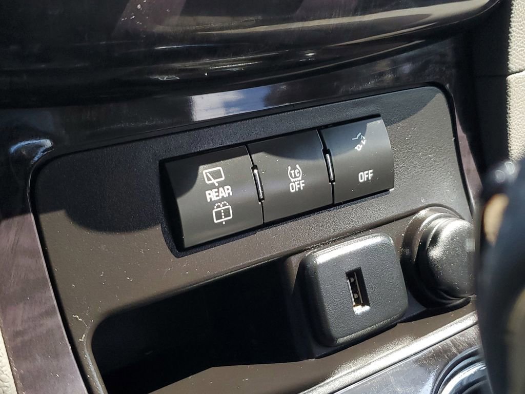 Used 2017 Buick Enclave Convenience image 32