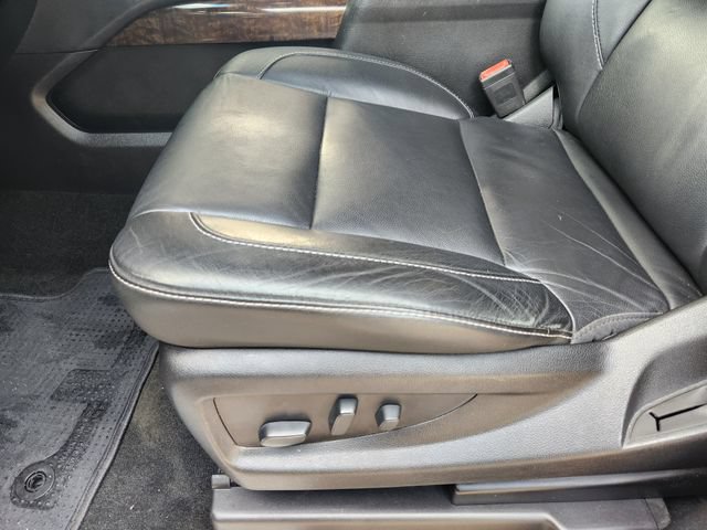 Used 2018 Chevrolet Tahoe LT w/ LT Signature Package AWD/4WD image 25