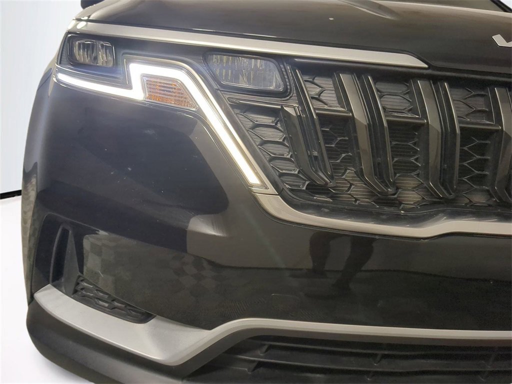 Used 2024 Kia Carnival LX image 10