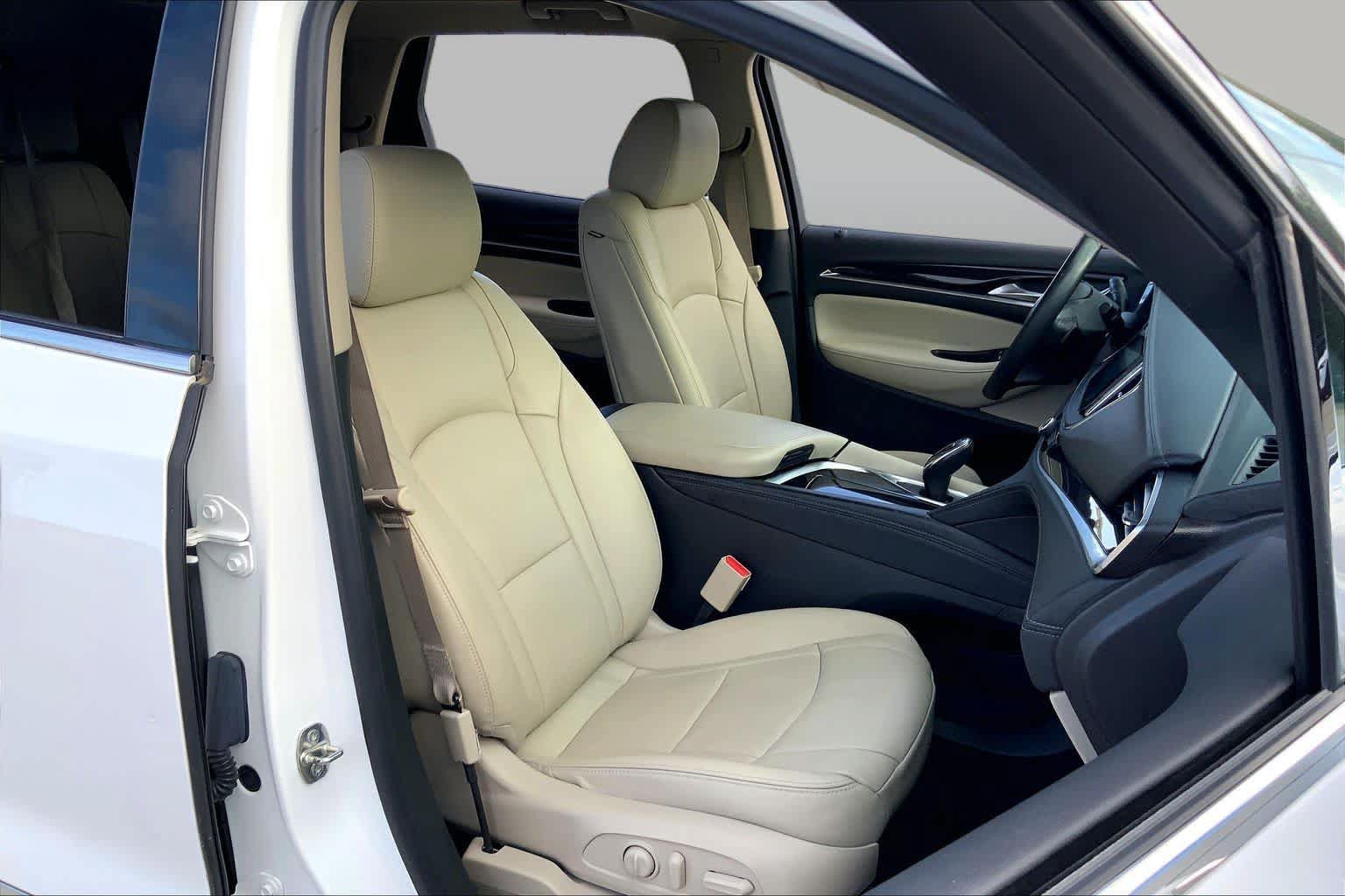 Used 2020 Buick Enclave Essence FWD image 9