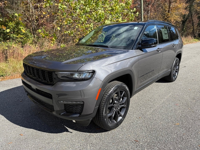 New 2025 Jeep Grand Cherokee L Limited image 3