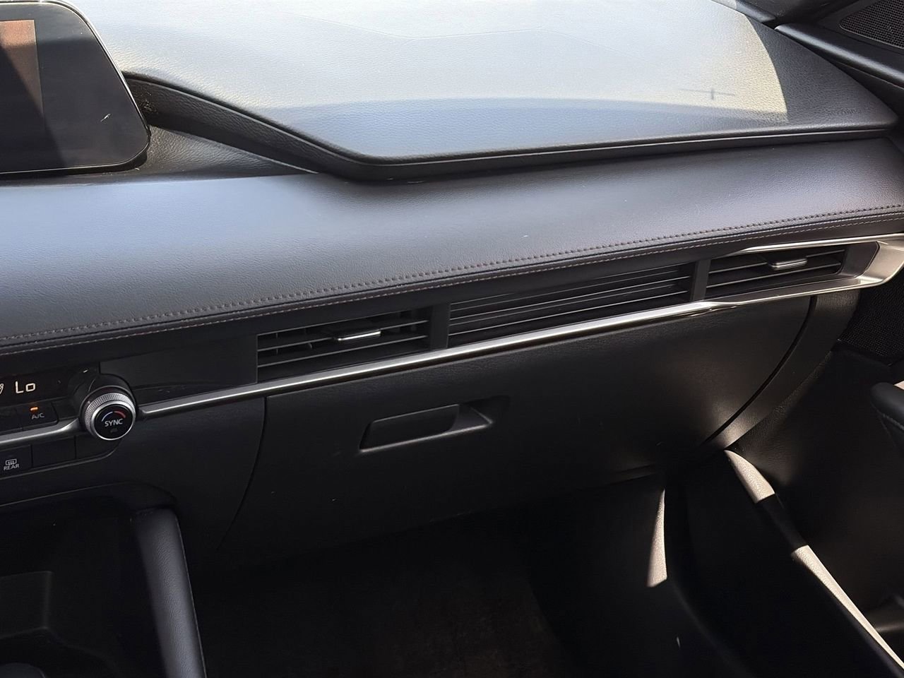 Used 2022 MAZDA MAZDA3 s FWD image 15