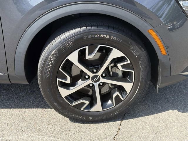 Used 2023 Kia Sportage EX AWD/4WD image 7