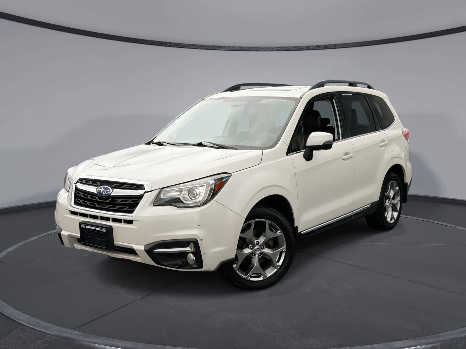 Used 2017 Subaru Forester 2.5i Touring AWD/4WD image 1