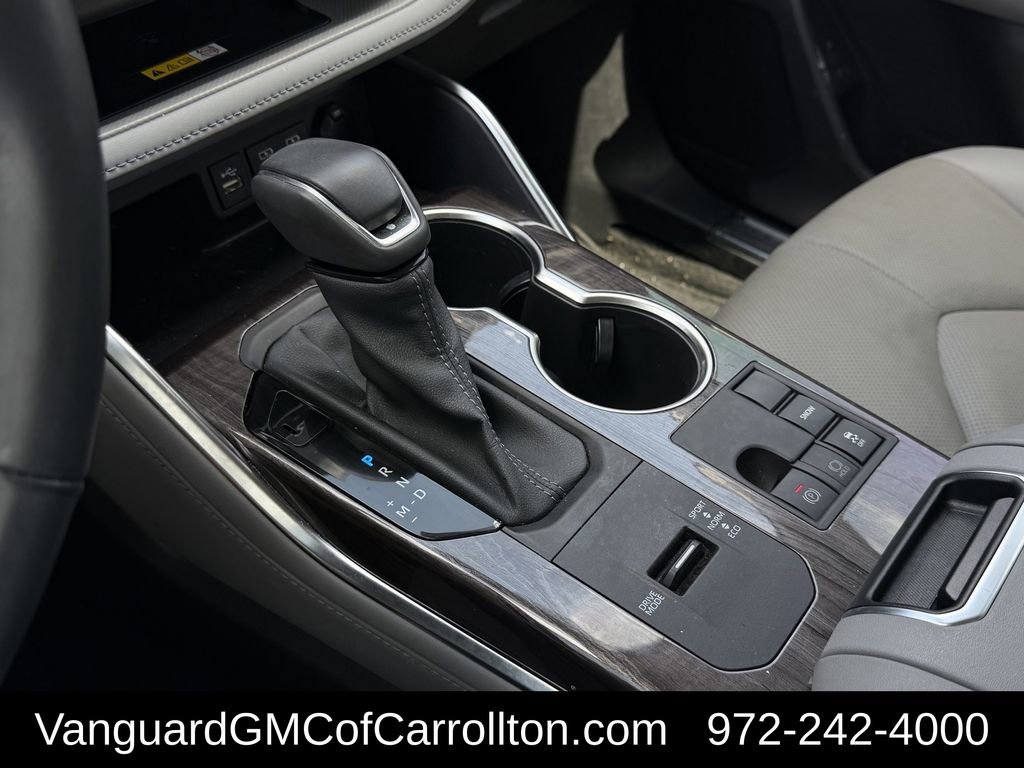 Used 2023 Toyota Highlander Limited image 19