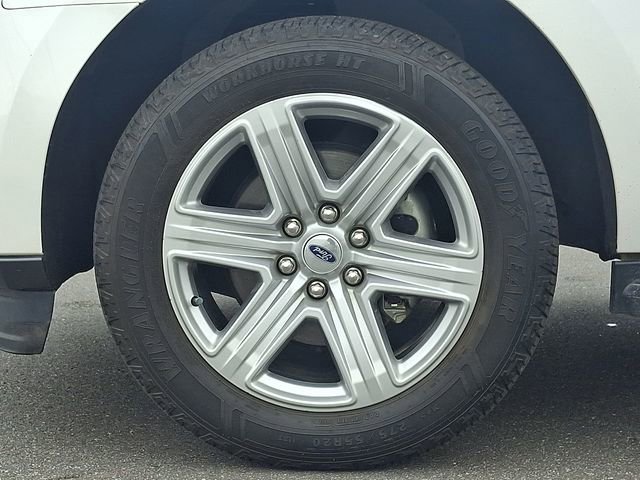 Used 2019 Ford Expedition XLT w/ Equipment Group 202A image 8